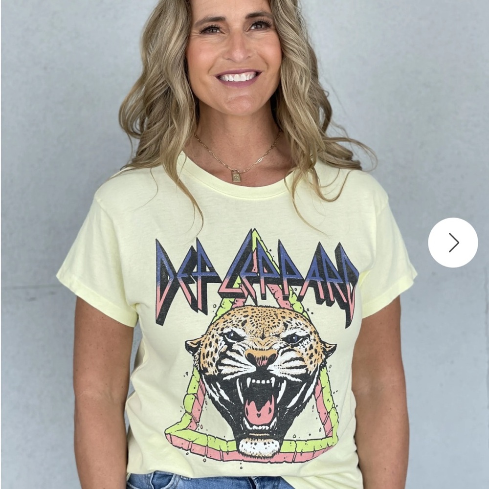 Daydreamer Def Leppard Graphic Tee